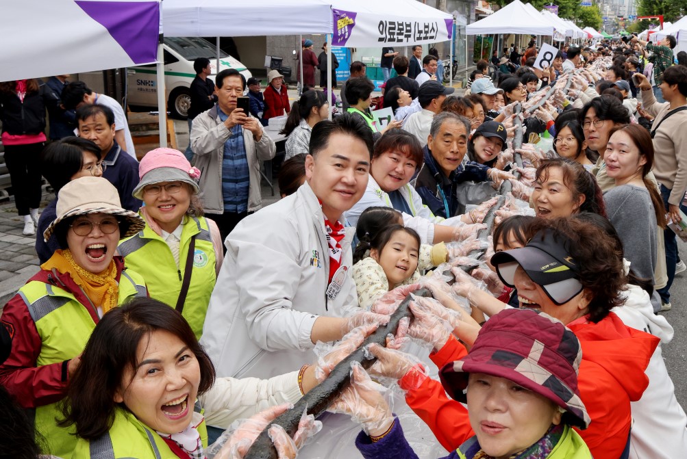 모모모(모두 모두 모여라) 축제